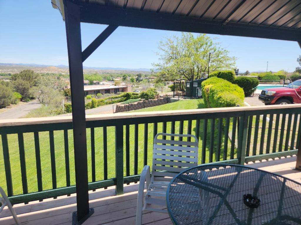 The View Motel Cottonwood Exterior photo
